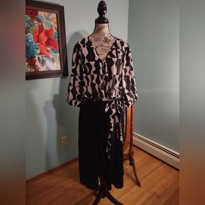 BloomChic Monochrome Patterned Dress